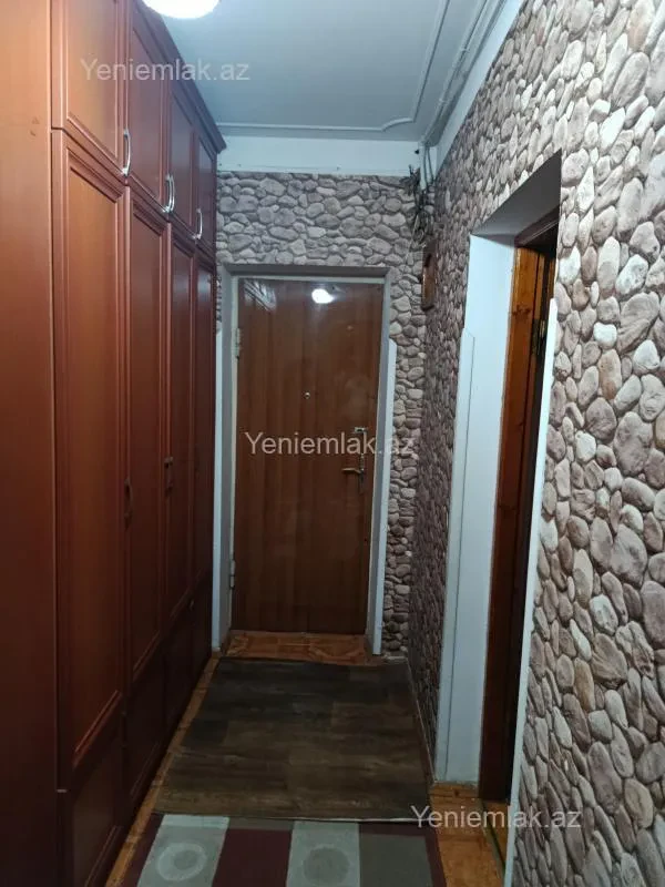 Satılır 4 otaqlı köhnə tikili 75 m²