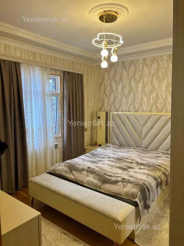 Satılır 6 otaqlı həyət evi 130 m²