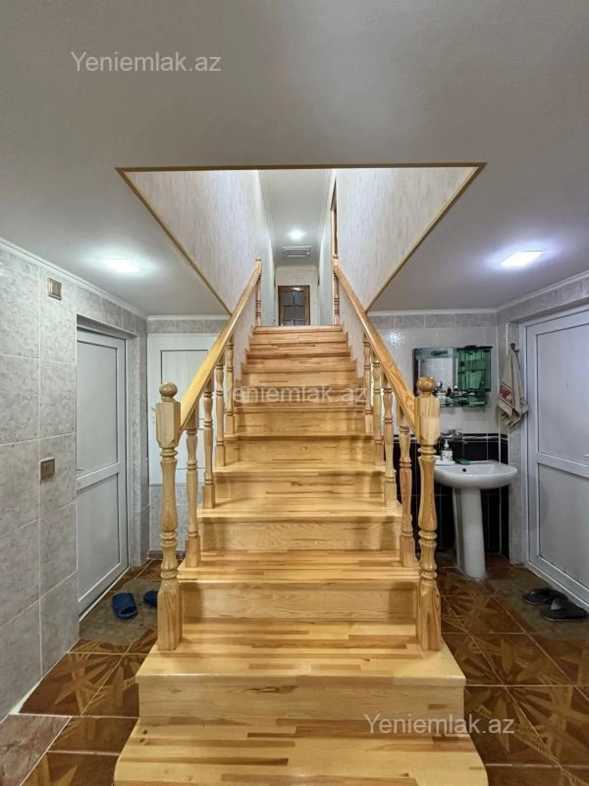 Satılır 6 otaqlı həyət evi 130 m²
