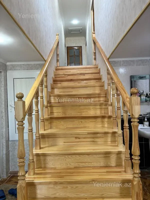Satılır 6 otaqlı həyət evi 130 m²