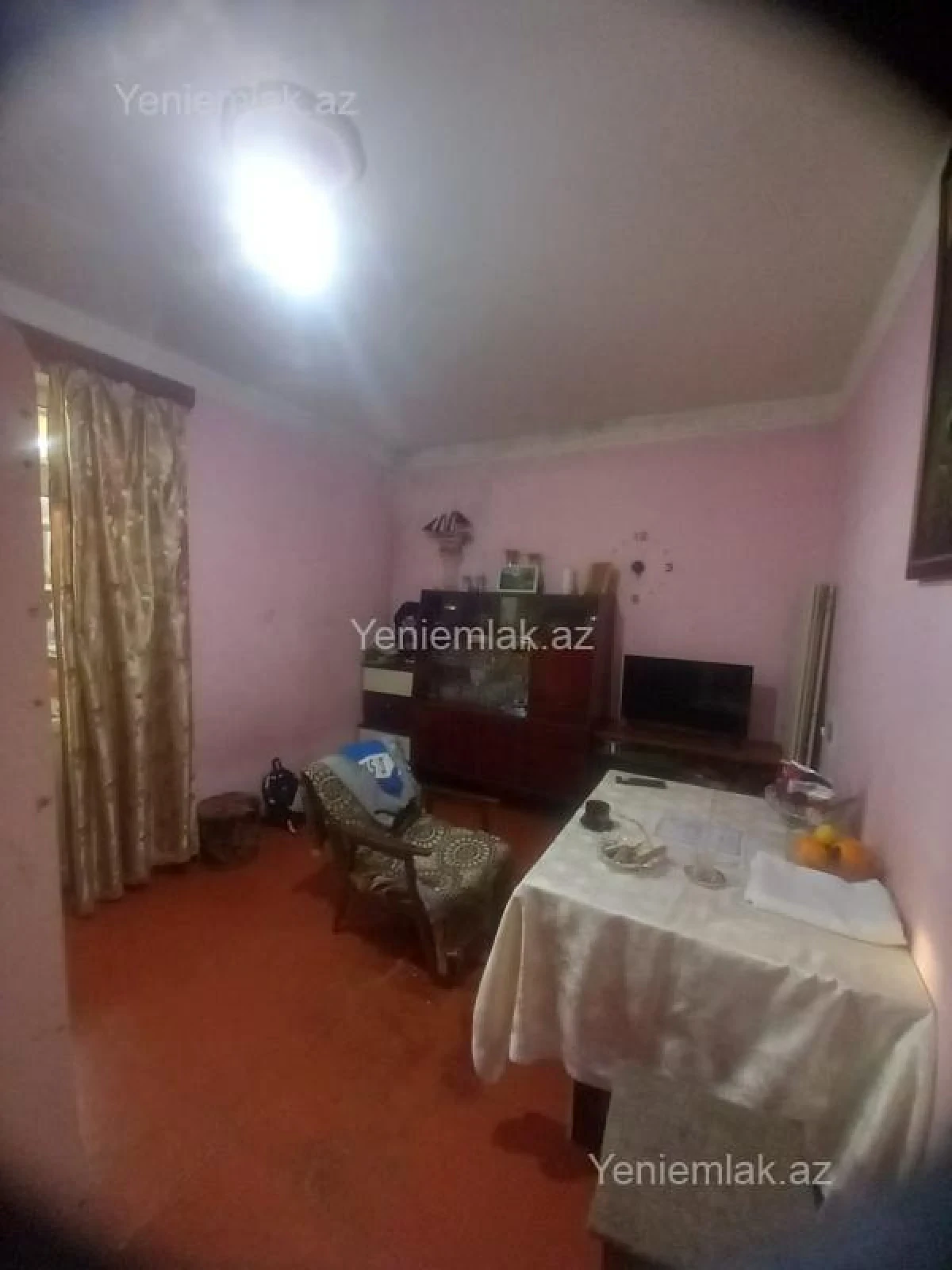 Satılır 2 otaqlı köhnə tikili 55 m²