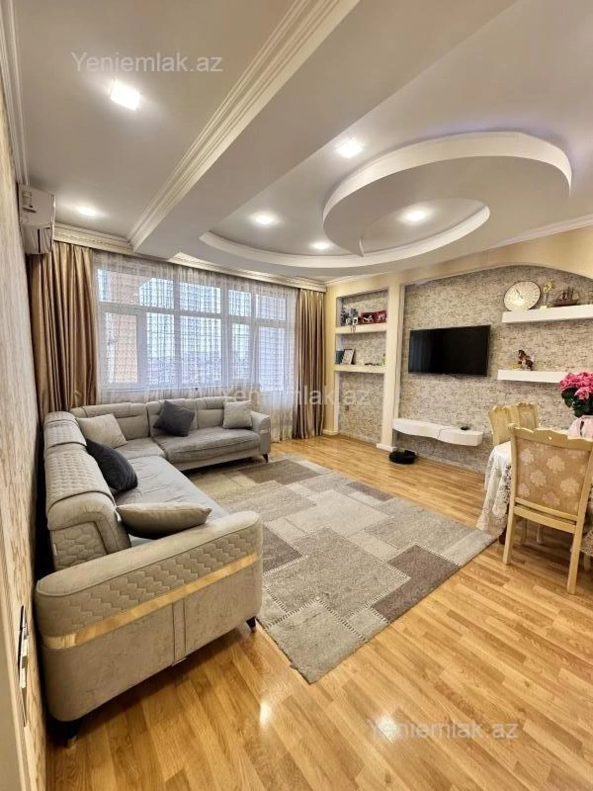 Satılır 3 otaqlı yeni tikili 75 m²