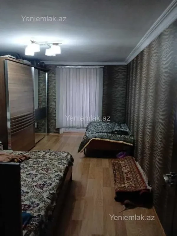 Satılır 2 otaqlı köhnə tikili 50 m²