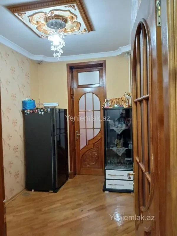 Satılır 3 otaqlı köhnə tikili 80 m²