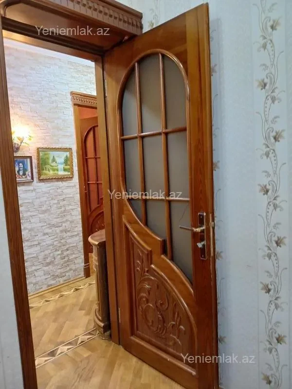 Satılır 3 otaqlı köhnə tikili 80 m²