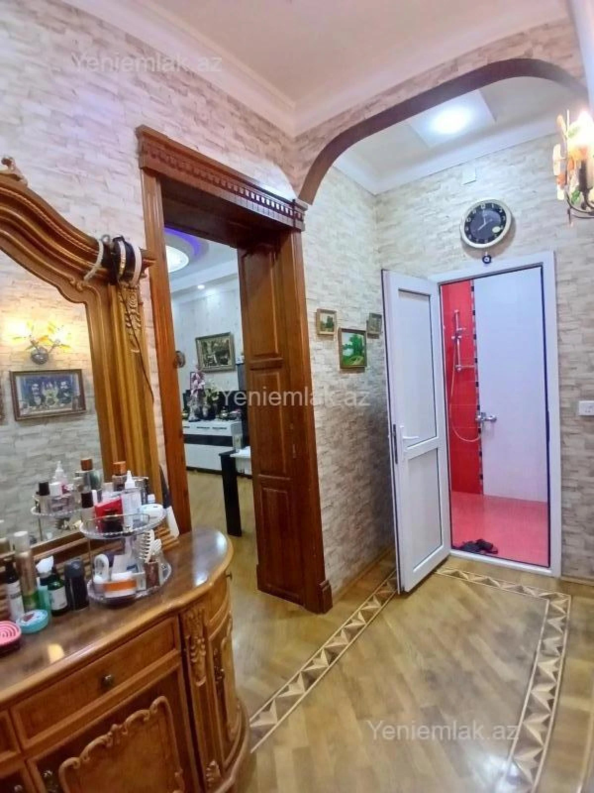 Satılır 3 otaqlı köhnə tikili 80 m²
