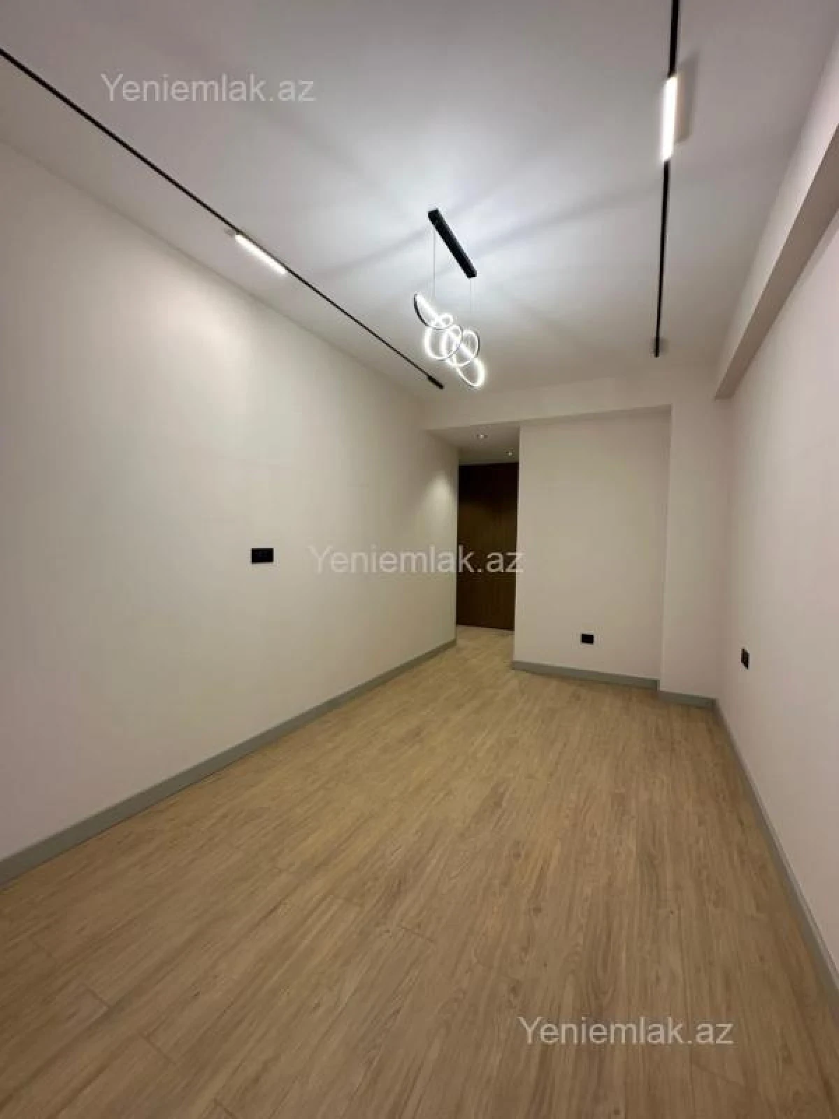 Satılır 3 otaqlı yeni tikili 145 m²