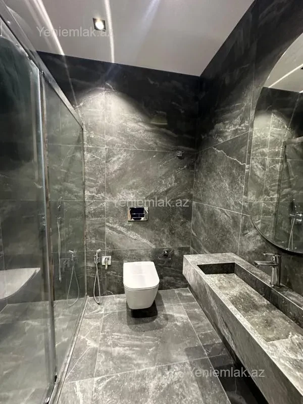Satılır 3 otaqlı yeni tikili 145 m²