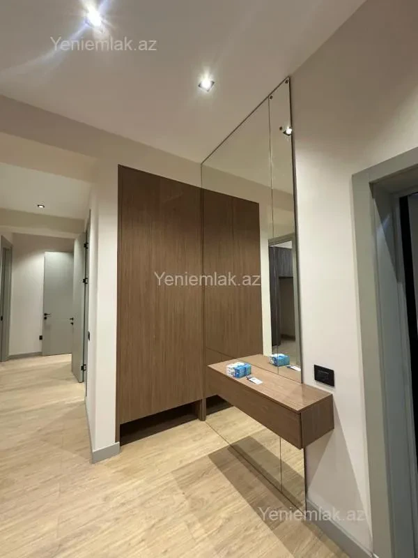 Satılır 3 otaqlı yeni tikili 145 m²