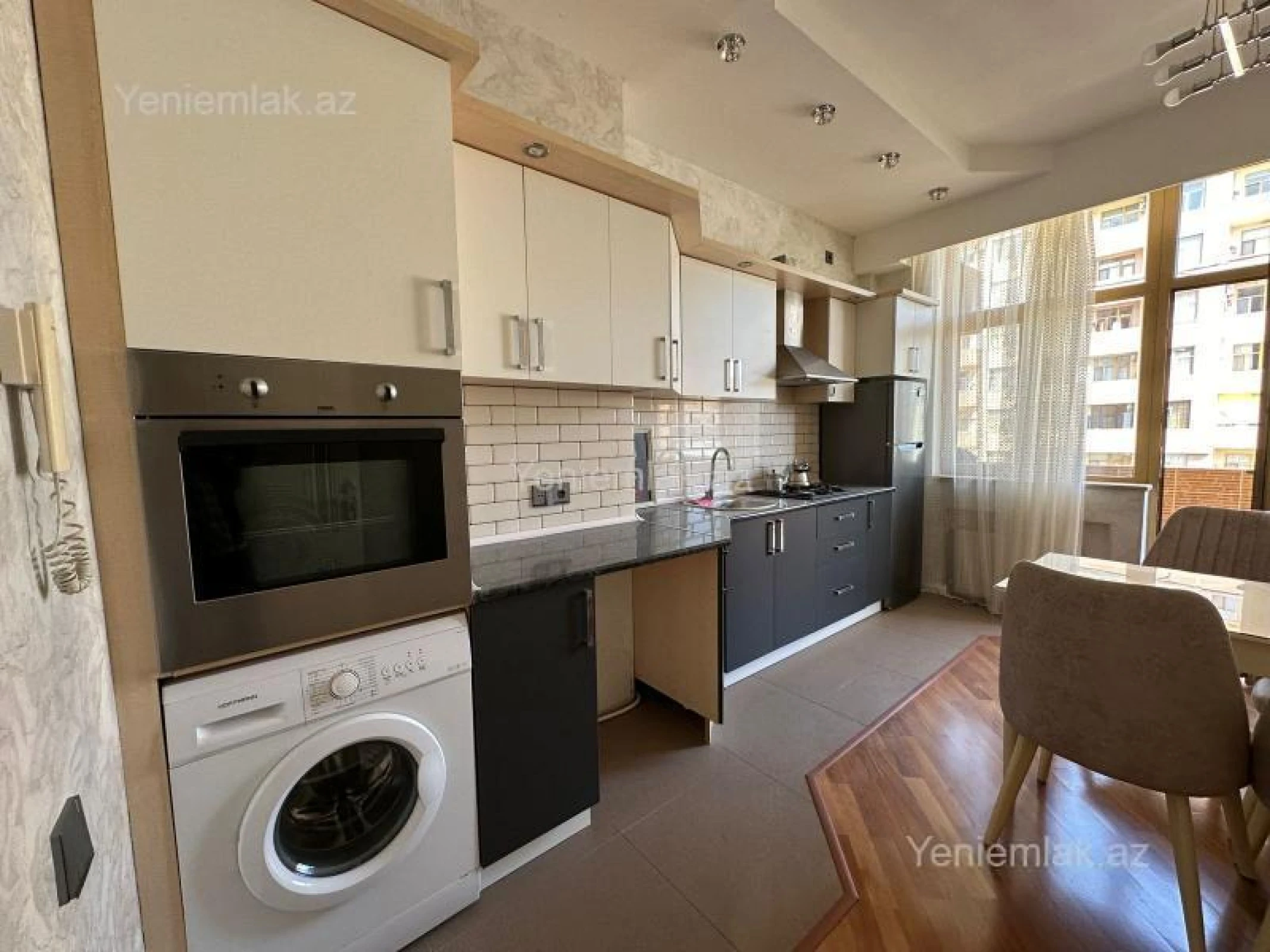 Satılır 3 otaqlı yeni tikili 130 m²