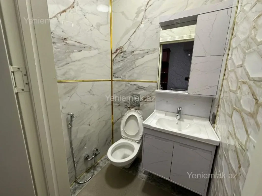 Satılır 3 otaqlı yeni tikili 130 m²