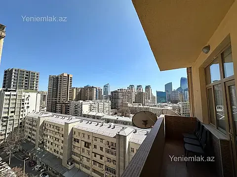 Satılır 3 otaqlı yeni tikili 130 m²