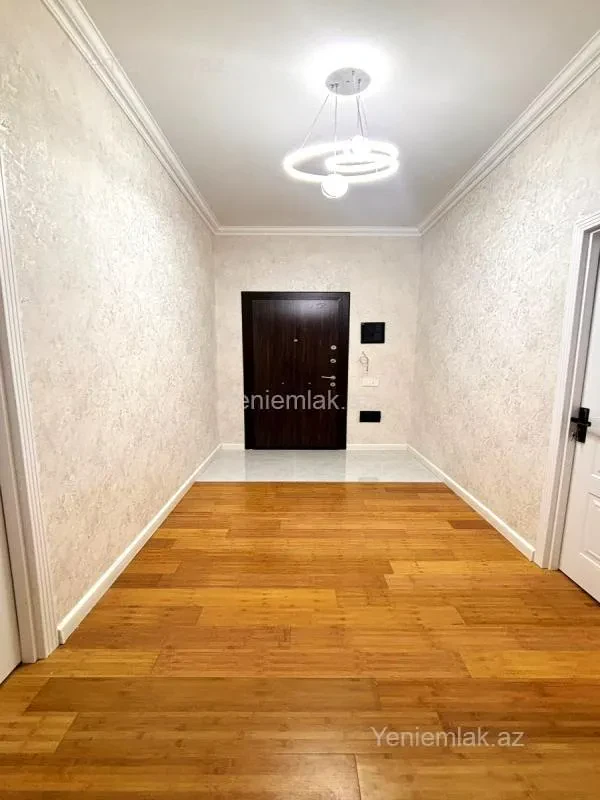 Satılır 2 otaqlı yeni tikili 80 m²