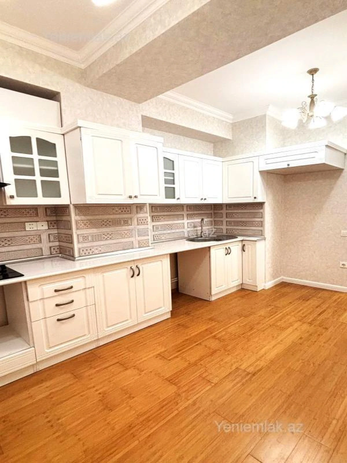 Satılır 2 otaqlı yeni tikili 80 m²