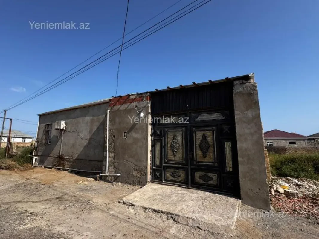 Satılır 4 otaqlı həyət evi 100 m²