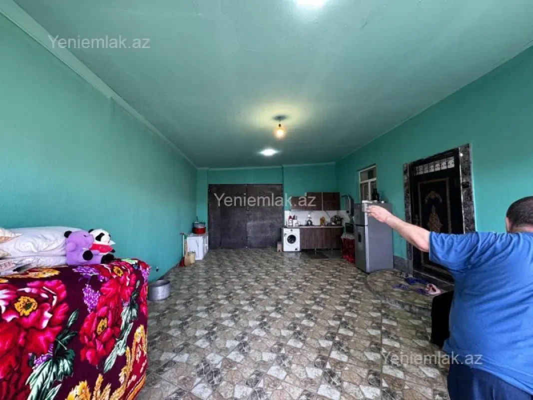 Satılır 4 otaqlı həyət evi 100 m²