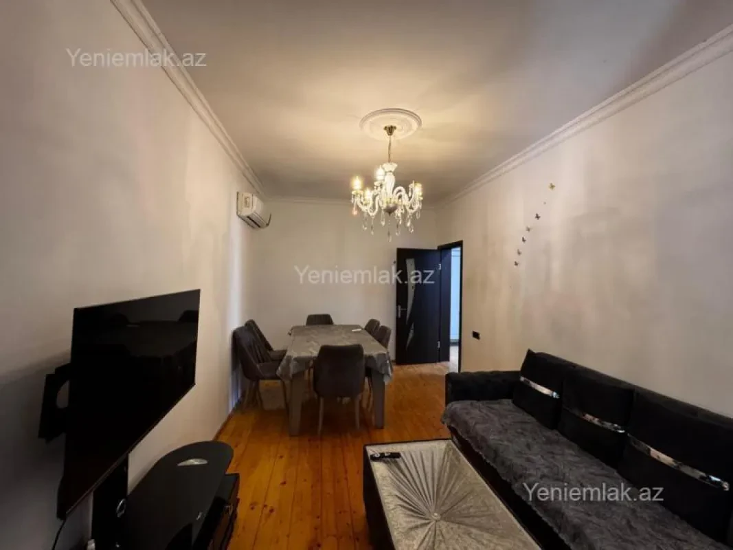 Satılır 4 otaqlı həyət evi 100 m²