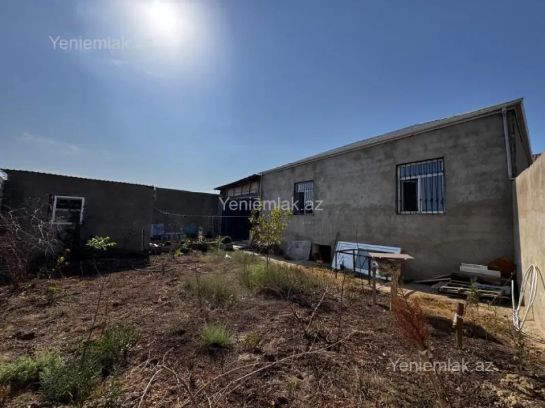 Satılır 4 otaqlı həyət evi 100 m²