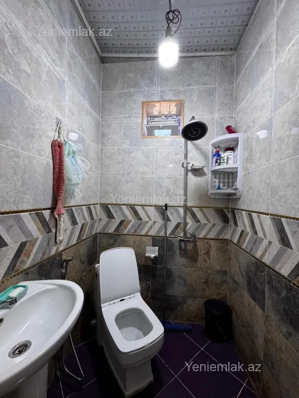 Satılır 4 otaqlı həyət evi 100 m²