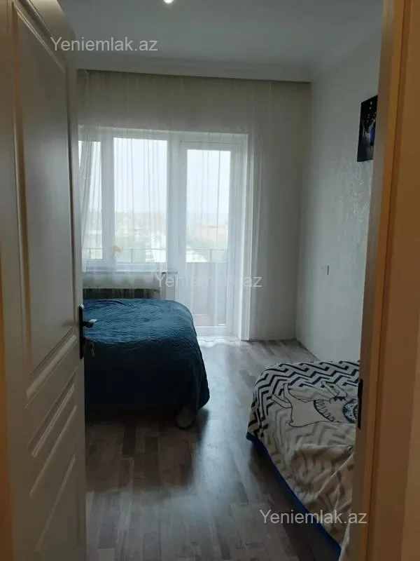 Satılır 2 otaqlı köhnə tikili 65 m²