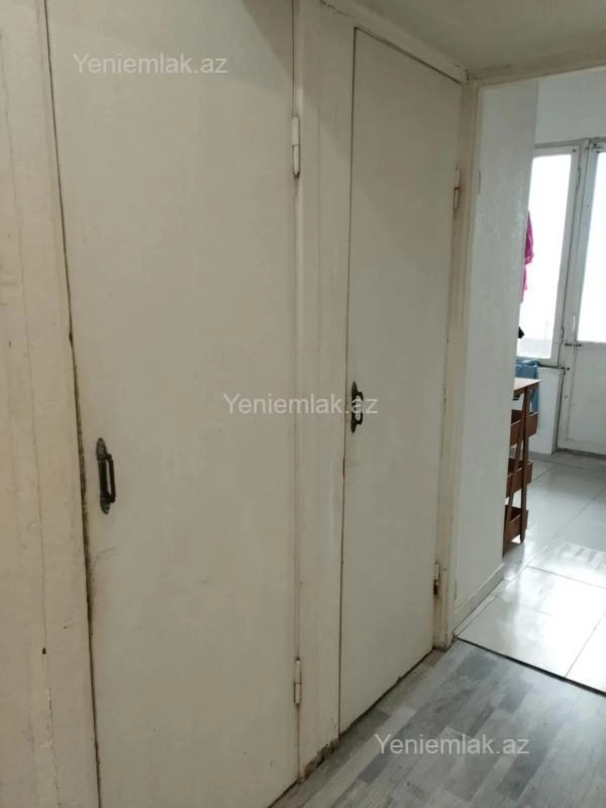 Satılır 2 otaqlı köhnə tikili 65 m²