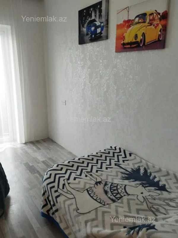 Satılır 2 otaqlı köhnə tikili 65 m²