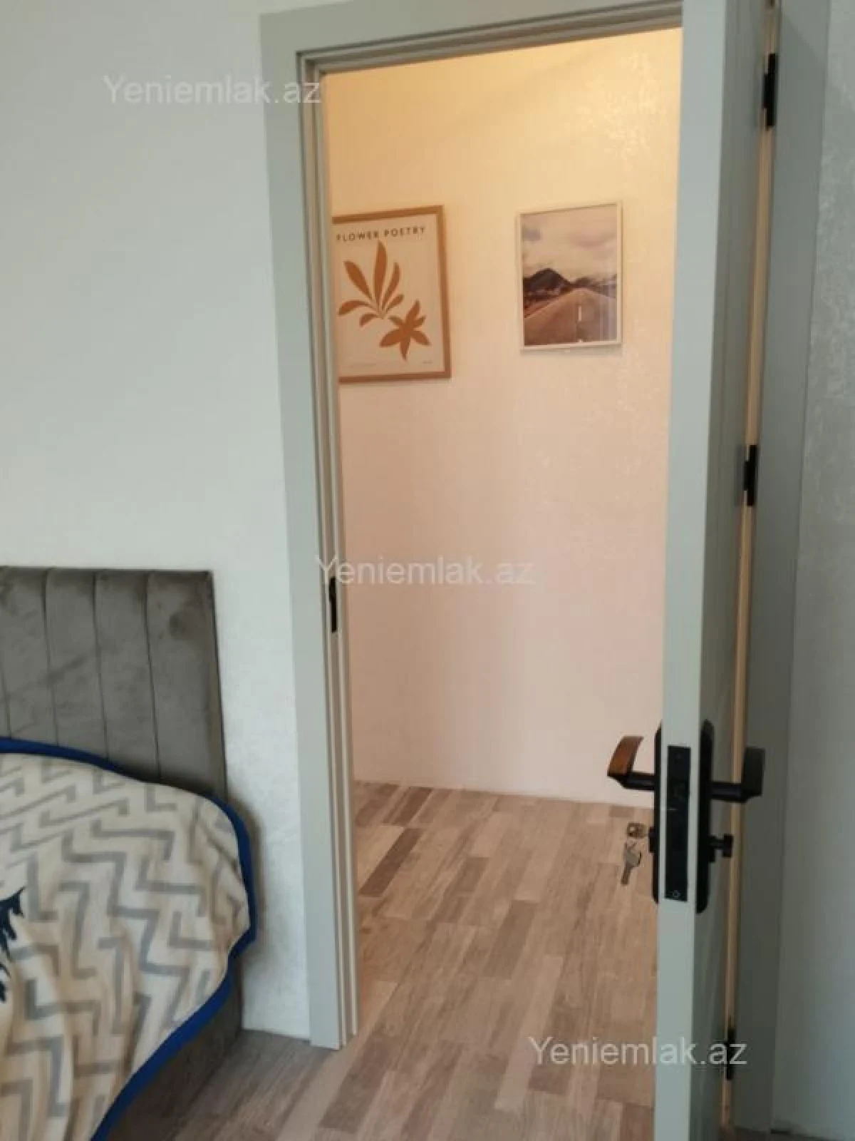 Satılır 2 otaqlı köhnə tikili 65 m²