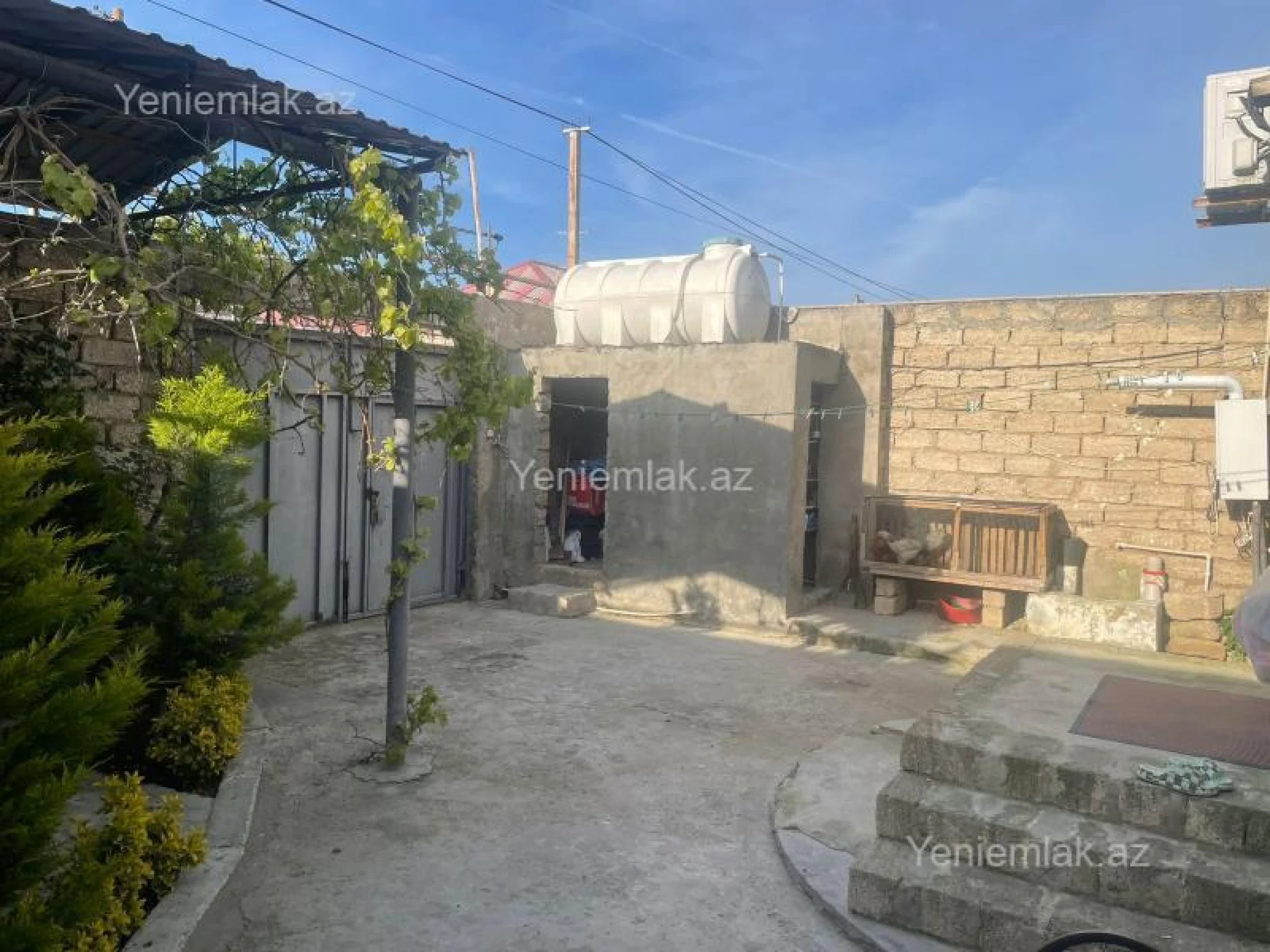 Satılır 4 otaqlı həyət evi 100 m²
