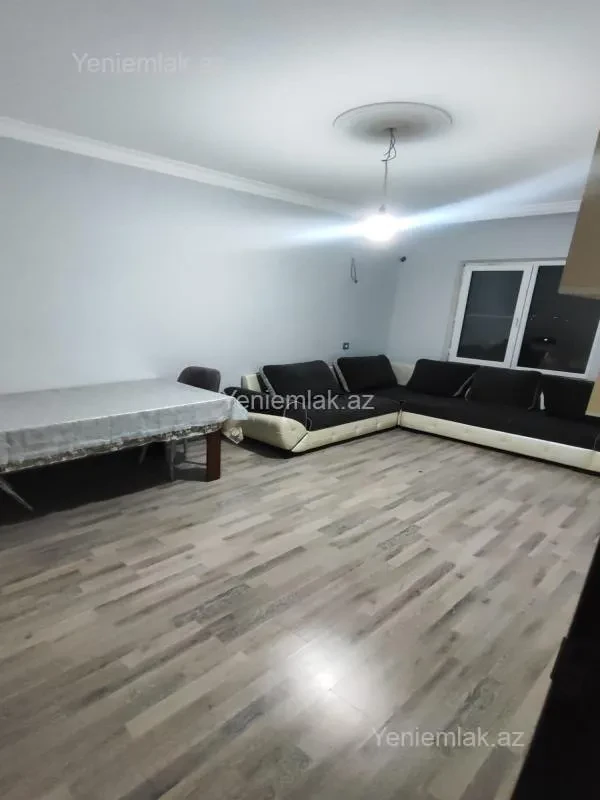 Satılır 2 otaqlı köhnə tikili 60 m²