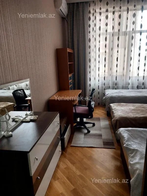 Satılır 3 otaqlı yeni tikili 178 m²