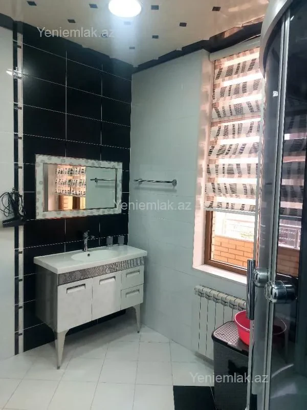 Satılır 3 otaqlı yeni tikili 178 m²