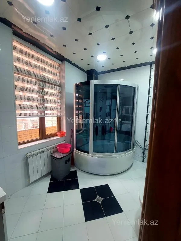 Satılır 3 otaqlı yeni tikili 178 m²