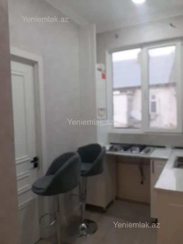 Satılır 2 otaqlı köhnə tikili 45 m²