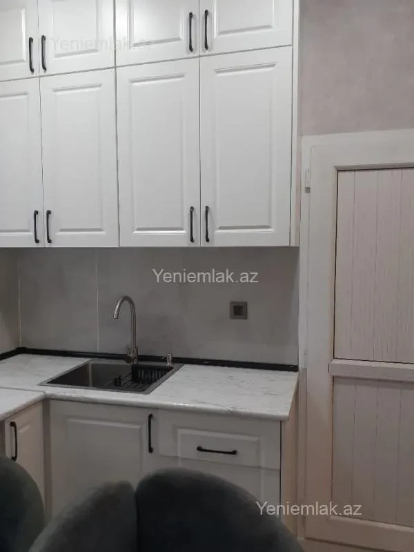 Satılır 2 otaqlı köhnə tikili 45 m²