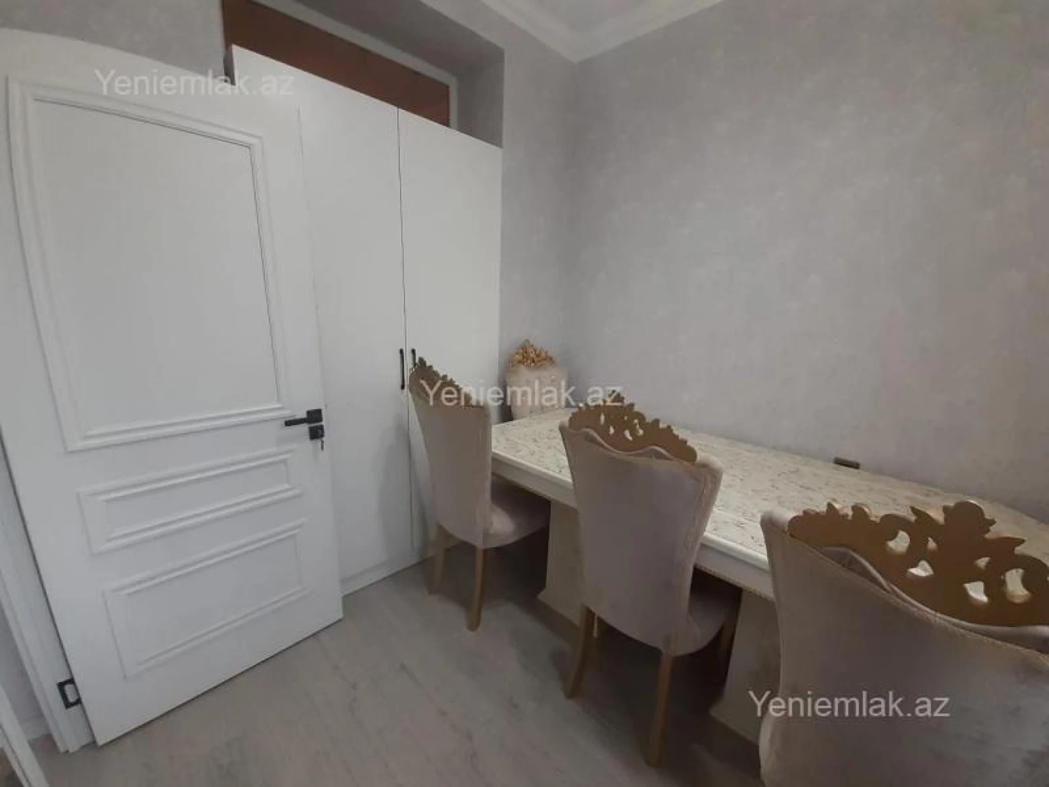 Satılır 2 otaqlı köhnə tikili 45 m²