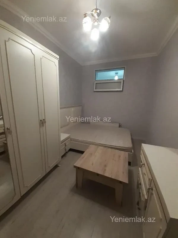 Satılır 2 otaqlı köhnə tikili 45 m²