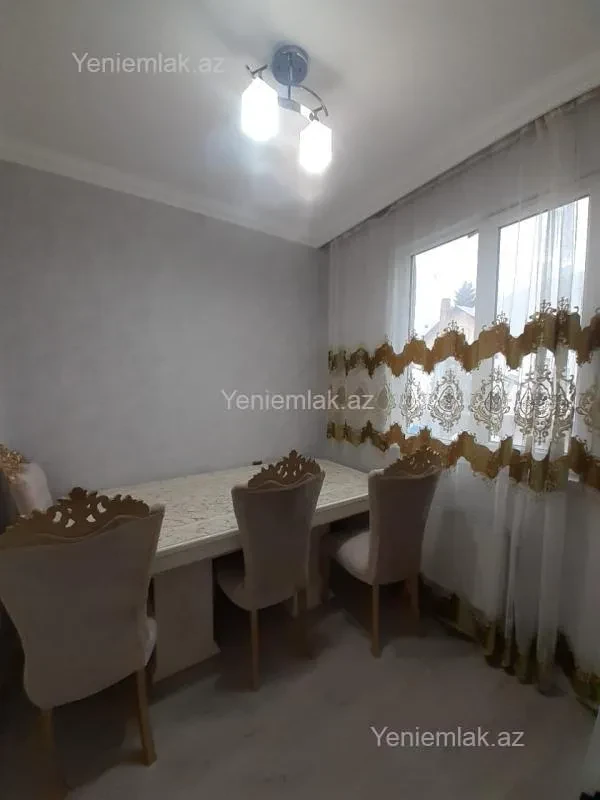 Satılır 2 otaqlı köhnə tikili 45 m²
