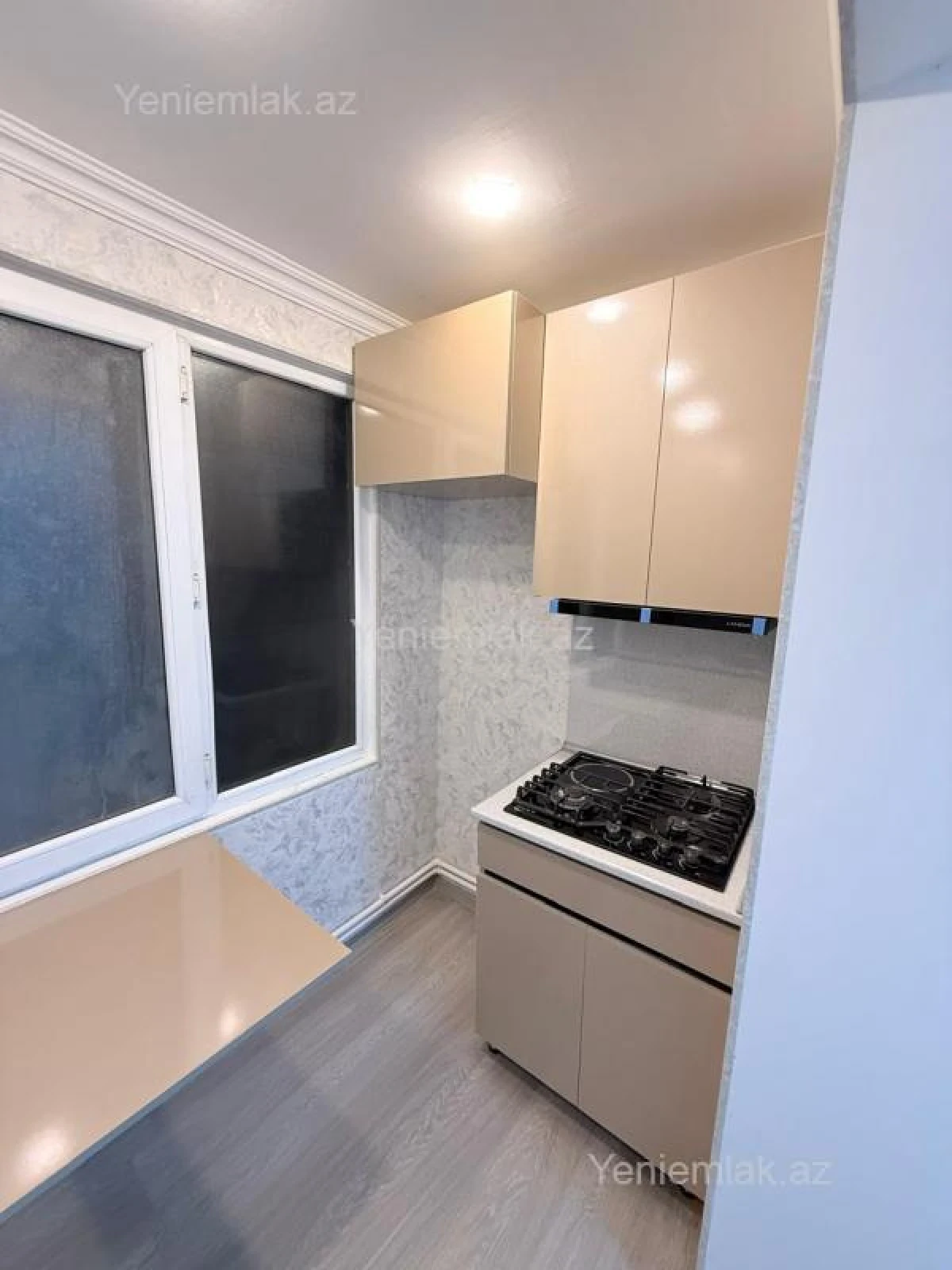Satılır 2 otaqlı köhnə tikili 40 m²