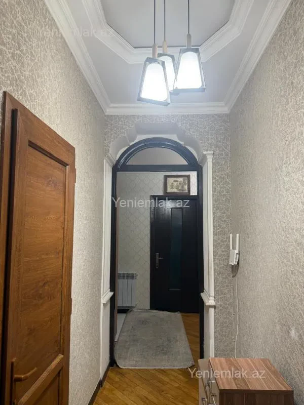 Satılır 2 otaqlı köhnə tikili 40 m²