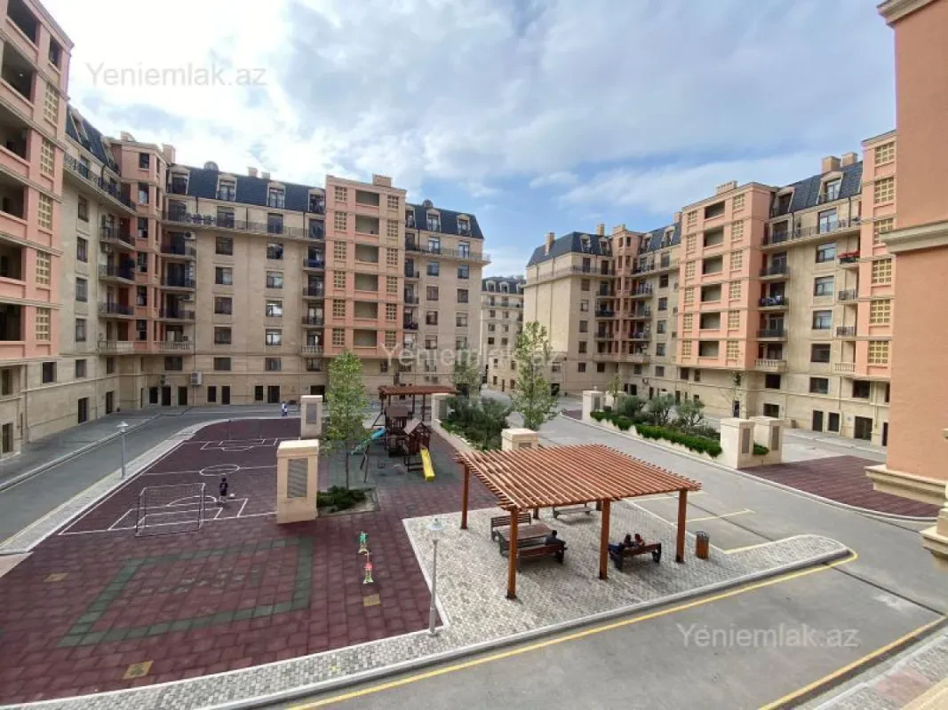Satılır 3 otaqlı yeni tikili 129 m²