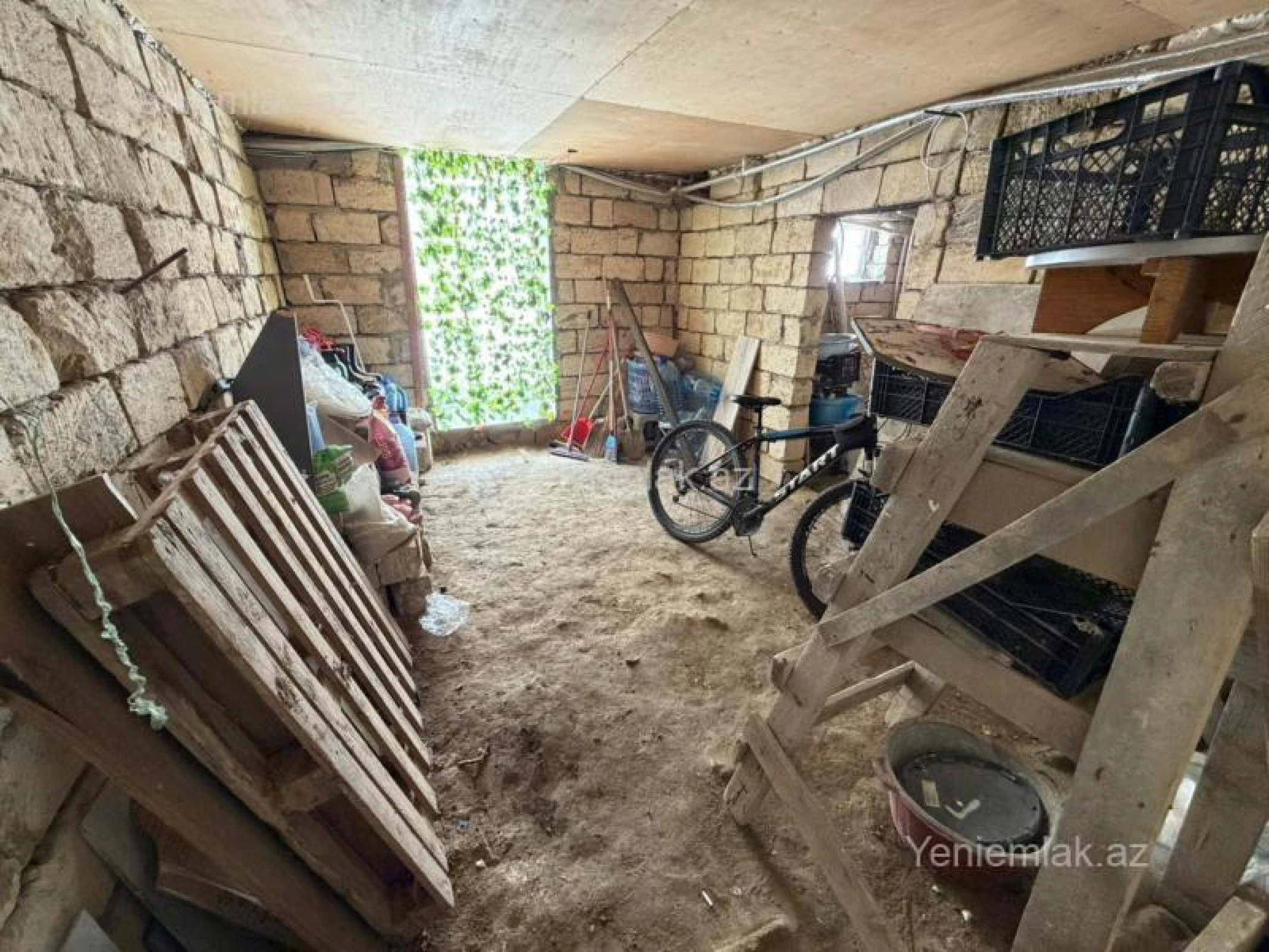 Satılır 3 otaqlı həyət evi 200 m²