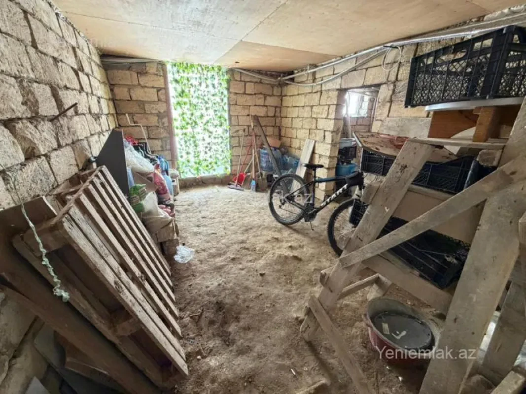 Satılır 3 otaqlı həyət evi 200 m²