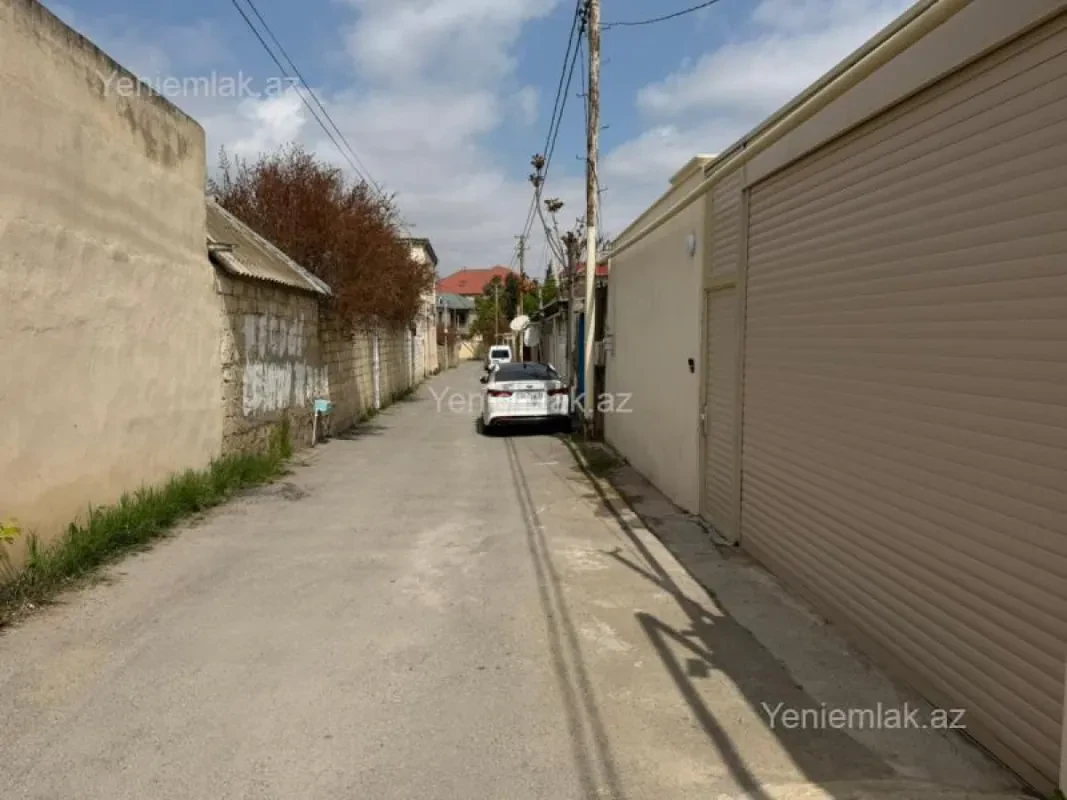 Satılır 3 otaqlı həyət evi 200 m²