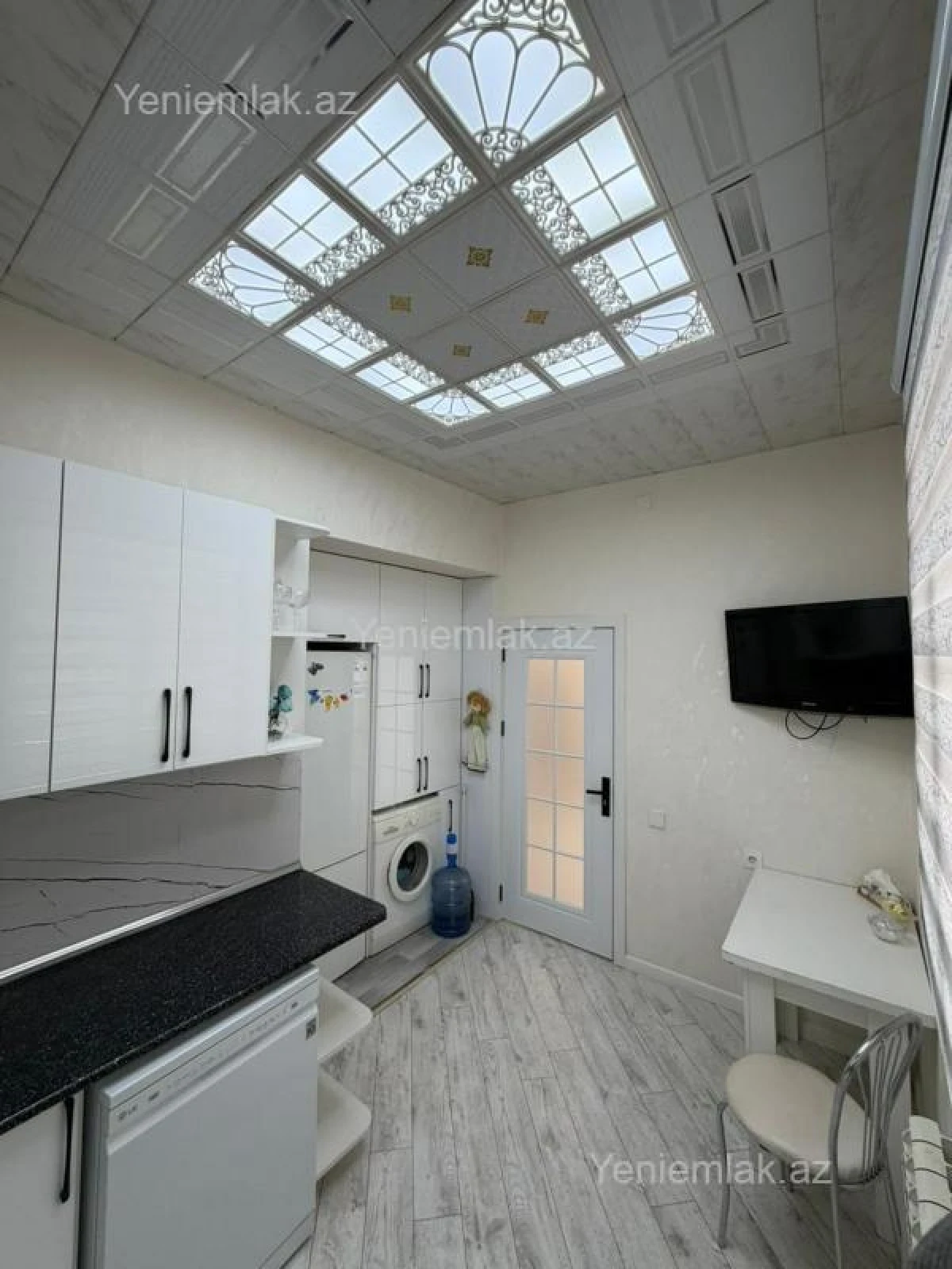 Satılır 3 otaqlı həyət evi 200 m²