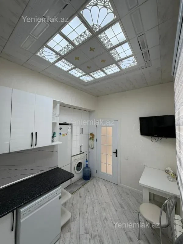 Satılır 3 otaqlı həyət evi 200 m²