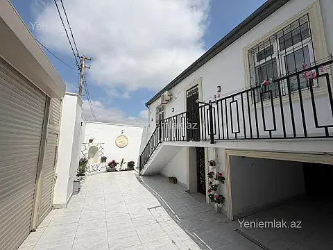 Satılır 3 otaqlı həyət evi 200 m²