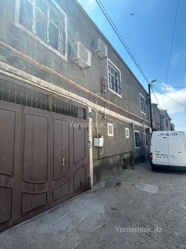 Satılır 6 otaqlı həyət evi 150 m²