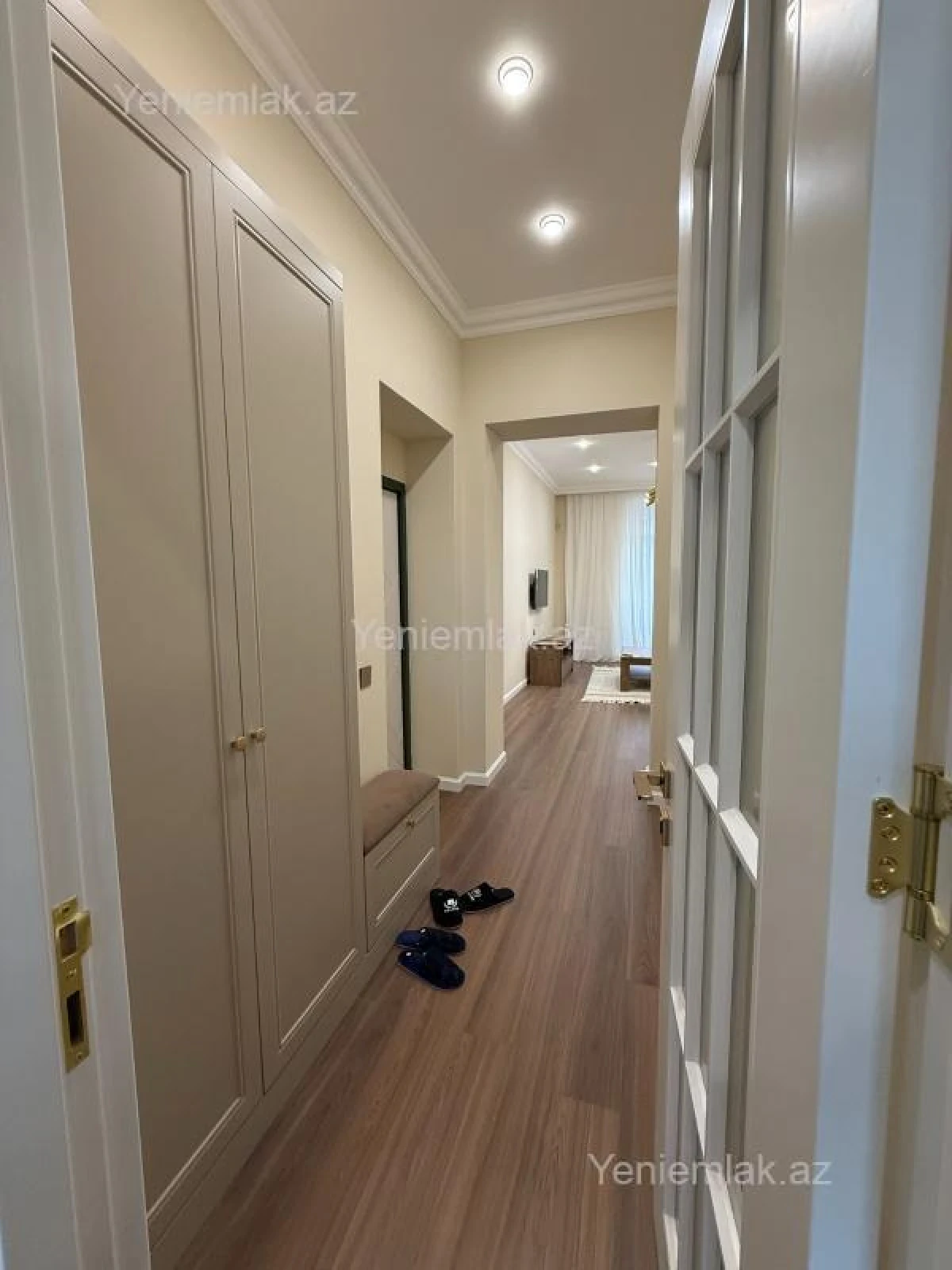 Satılır 2 otaqlı köhnə tikili 65 m²