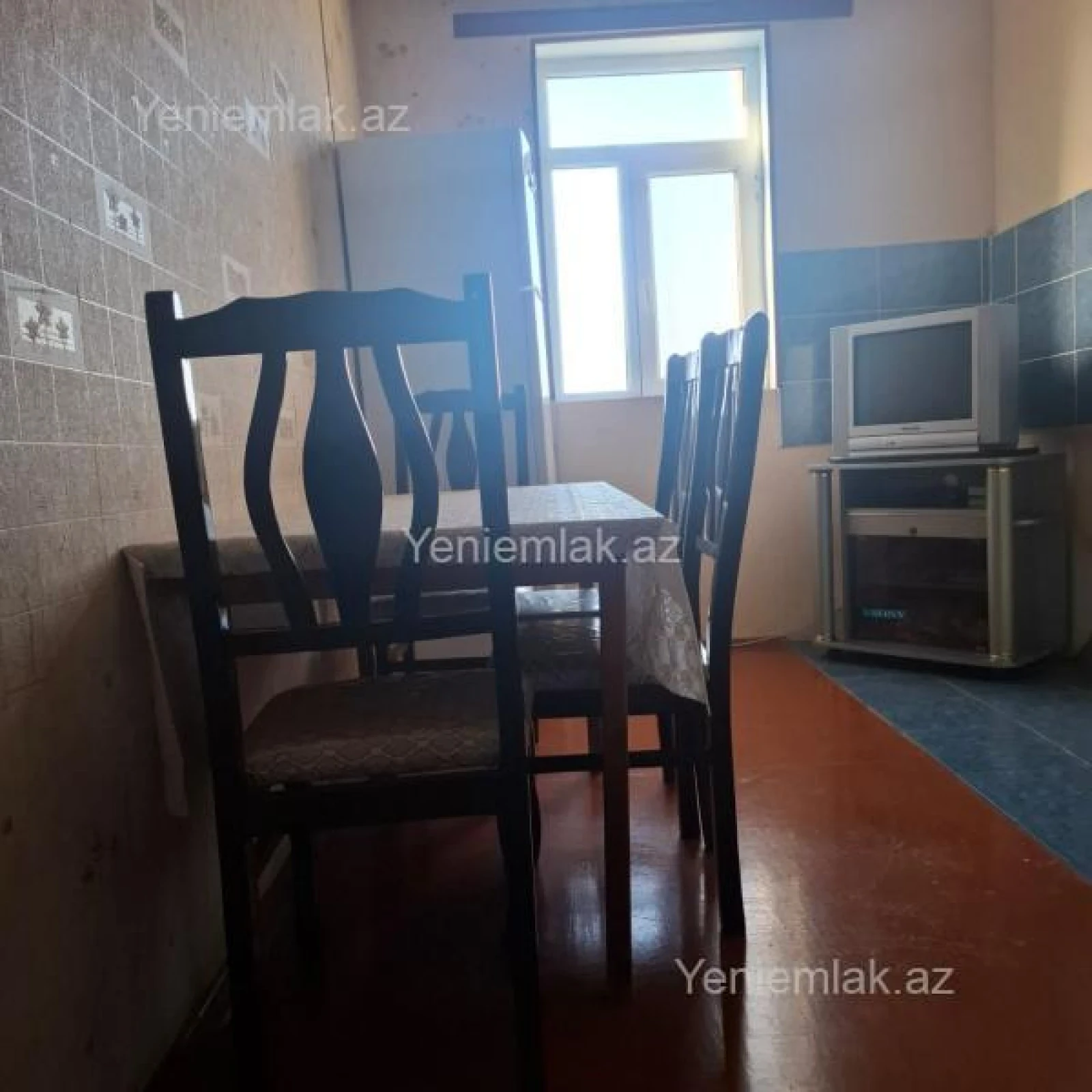 Satılır 2 otaqlı köhnə tikili 50 m²
