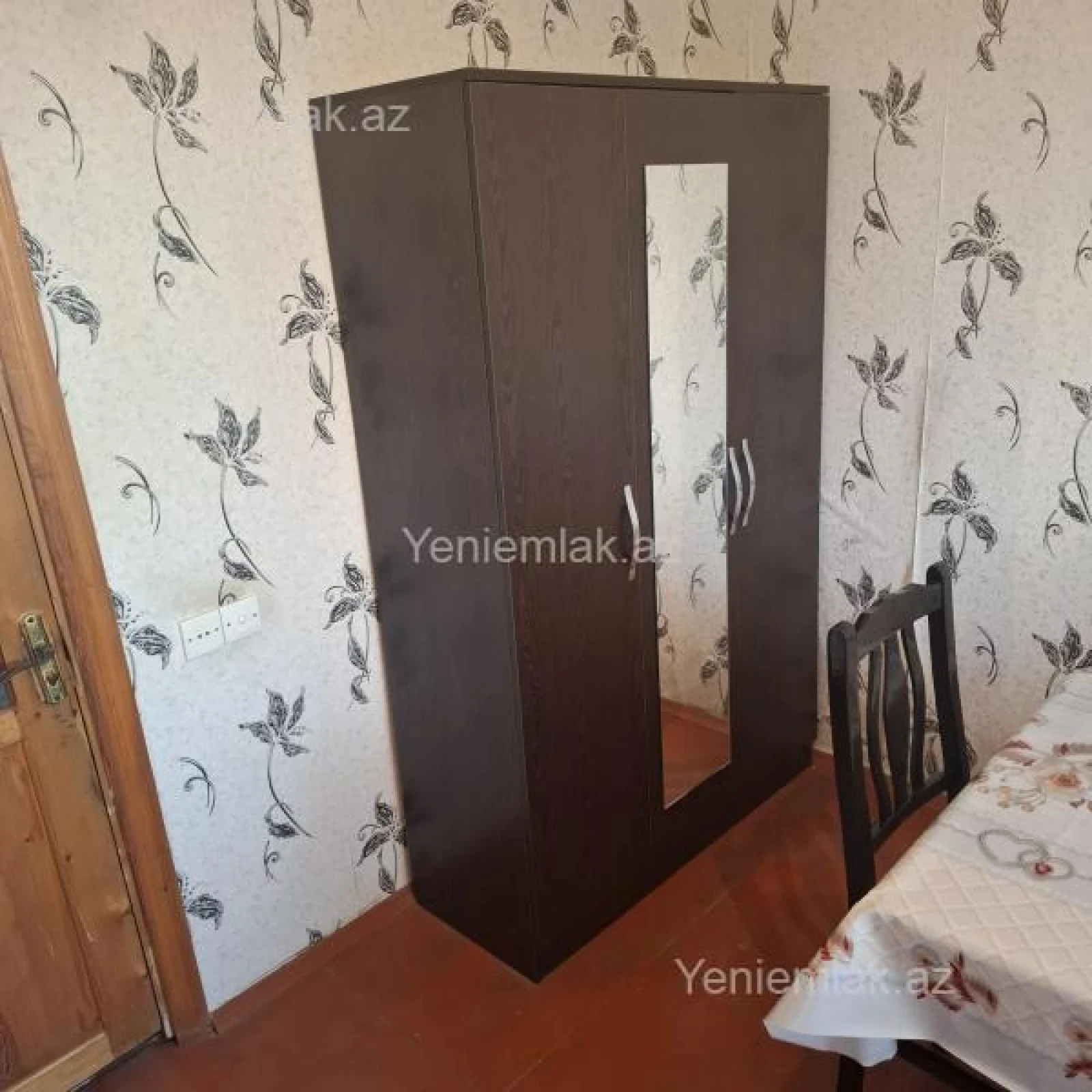 Satılır 2 otaqlı köhnə tikili 50 m²